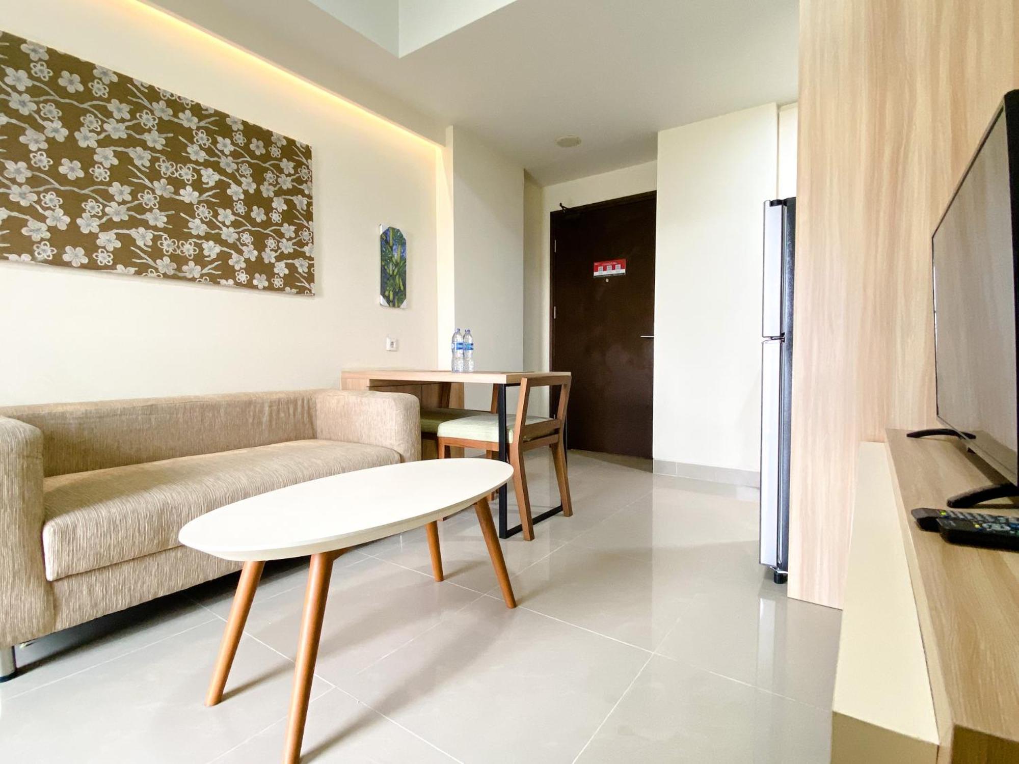 Stunning And Homey 2Br Apartment Mustika Golf Residence By Travelio Cikarang Exterior foto